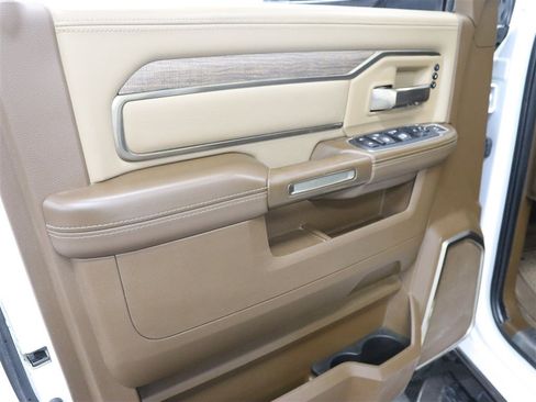 Used 2022 RAM 2500 Limited w/ Off Road Package AWD/4WD image 17