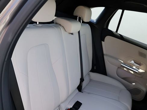 New 2026 Mercedes-Benz GLA 250 4MATIC image 12