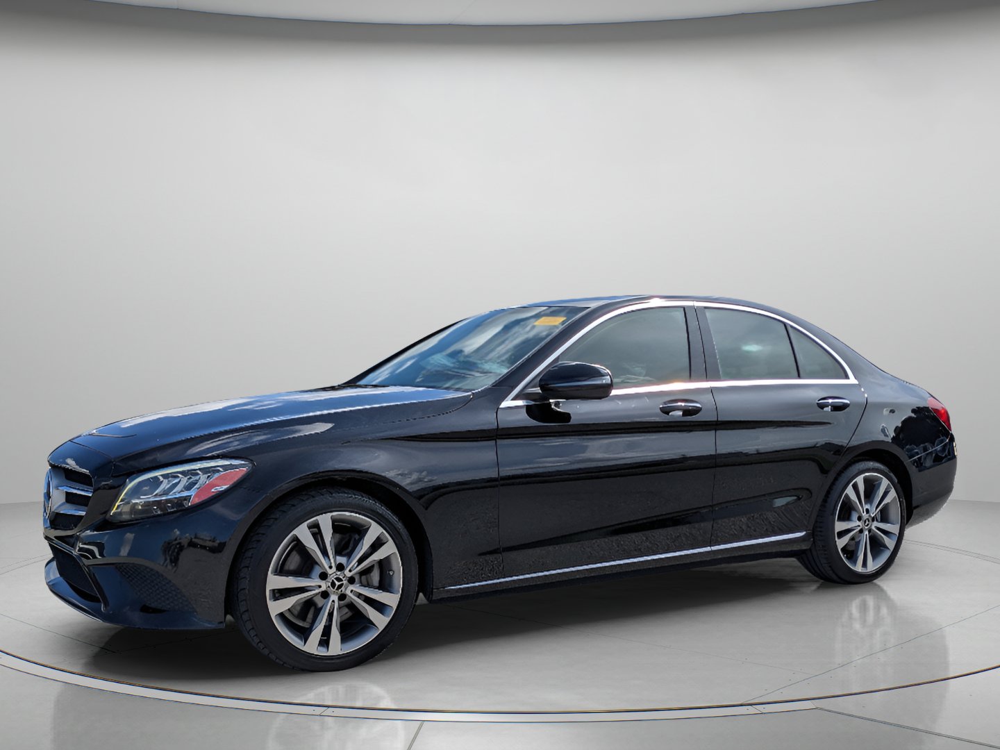 Used 2019 Mercedes-Benz C 300 Sedan image 2