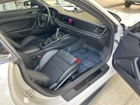 Used 2022 Porsche 911 GT3 RWD image 27