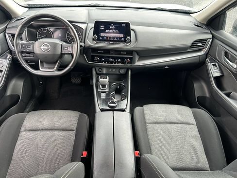 Used 2025 Nissan Rogue SV AWD/4WD image 29