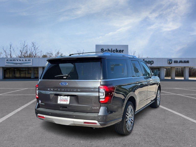 Used 2023 Ford Expedition Max Platinum AWD/4WD image 3