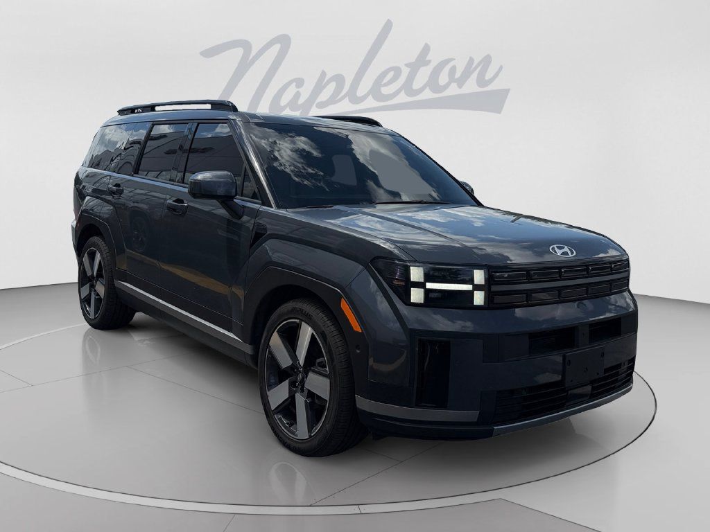 Used 2025 Hyundai Santa Fe Limited FWD image 8