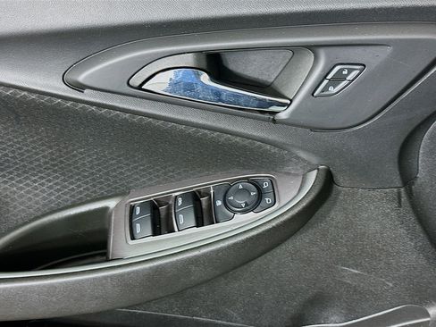 Used 2023 Chevrolet Malibu LT image 15