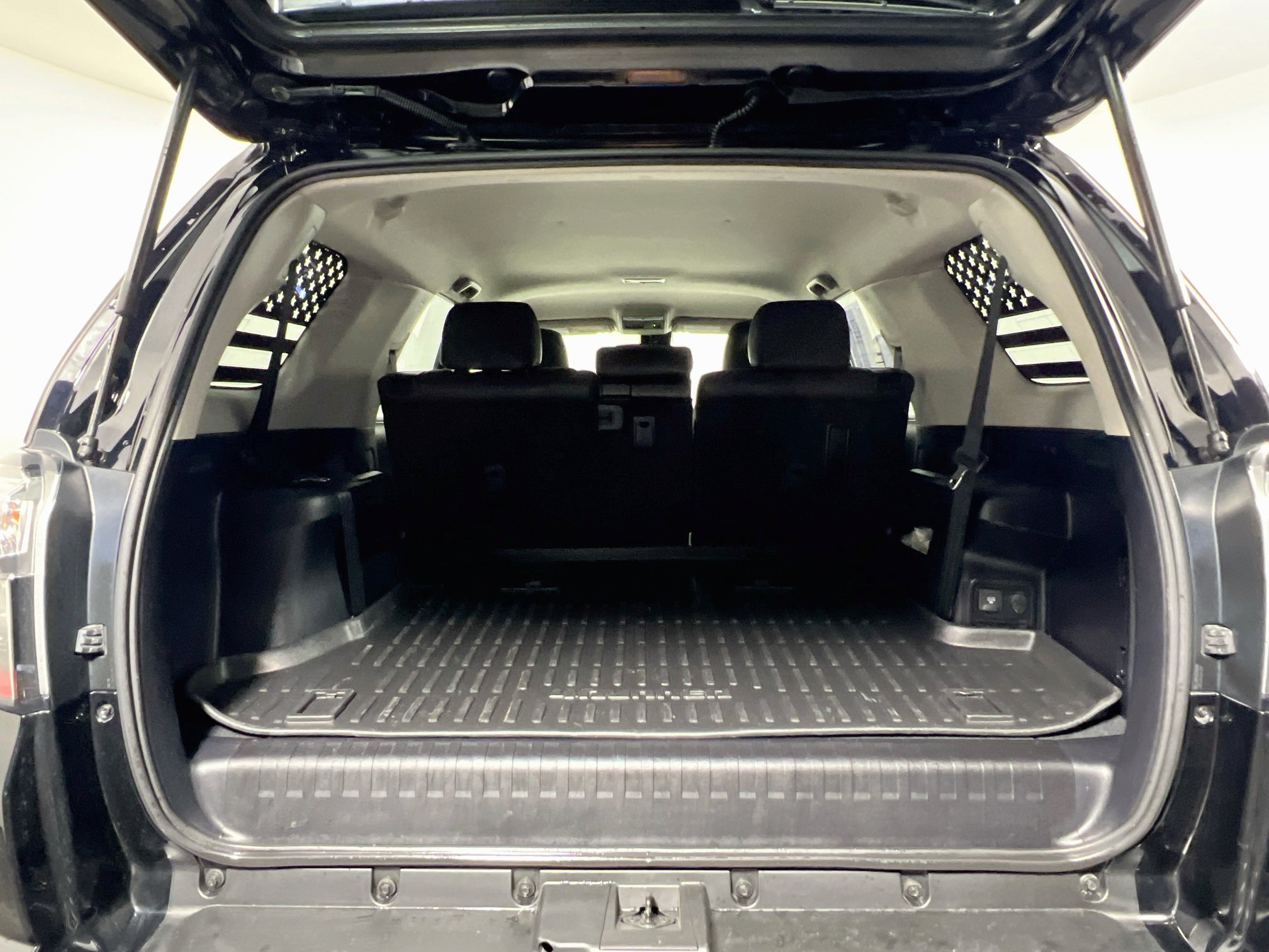 Used 2021 Toyota 4Runner SR5 RWD image 33