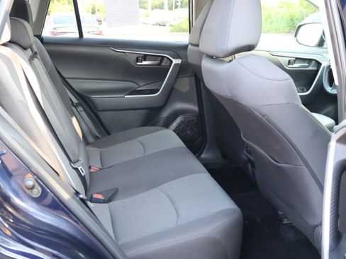 Certified 2025 Toyota RAV4 XLE FWD image 18