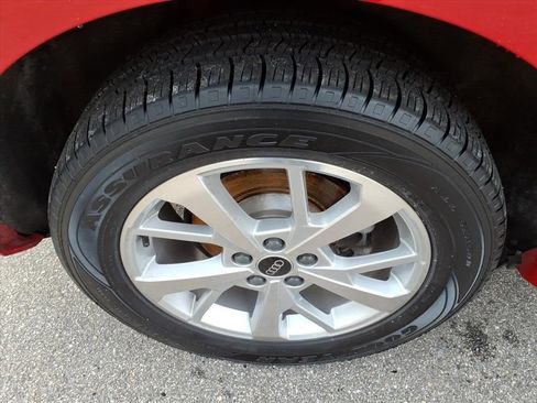 Used 2024 Audi Q3 2.0T Premium w/ Convenience Package image 11