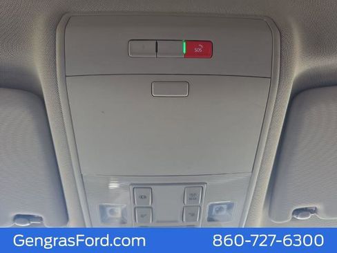 Used 2023 Volkswagen Atlas SE image 4