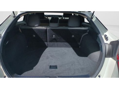 Certified 2018 Toyota Prius Three w/ Advanced Technology Package image 11