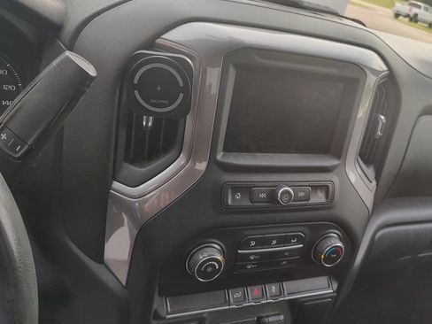 Used 2021 Chevrolet Silverado 2500 Custom w/ Custom Value Package AWD/4WD image 16