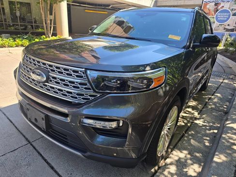 Used 2020 Ford Explorer Limited w/ Class III Trailer Tow Package AWD/4WD image 1