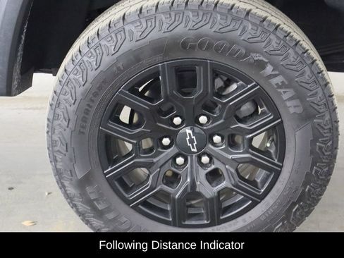 Used 2023 Chevrolet Colorado Trail Boss w/ Technology Package image 32