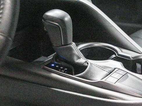 Certified 2024 Toyota Camry SE FWD image 19