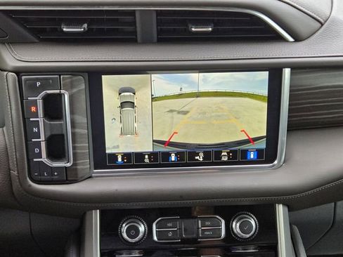 Used 2021 GMC Yukon Denali w/ Advanced Technology Package RWD image 17