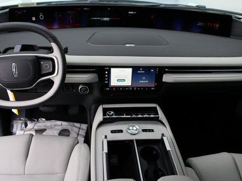 New 2026 Lincoln Navigator Reserve AWD/4WD image 51