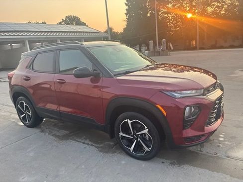 Used 2023 Chevrolet TrailBlazer RS w/ Sun and Liftgate Package AWD/4WD image 6