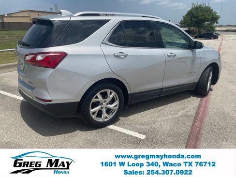 Used 2018 Chevrolet Equinox Premier FWD image 3