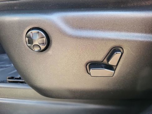 Used 2017 Jeep Grand Cherokee Limited w/ Luxury Group II image 20