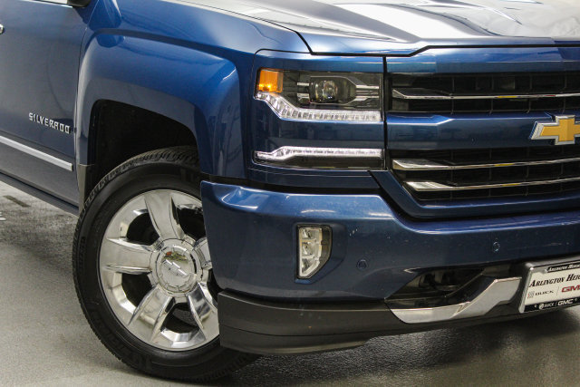 Used 2017 Chevrolet Silverado 1500 LTZ Z71 w/ LTZ Plus Package AWD/4WD image 3