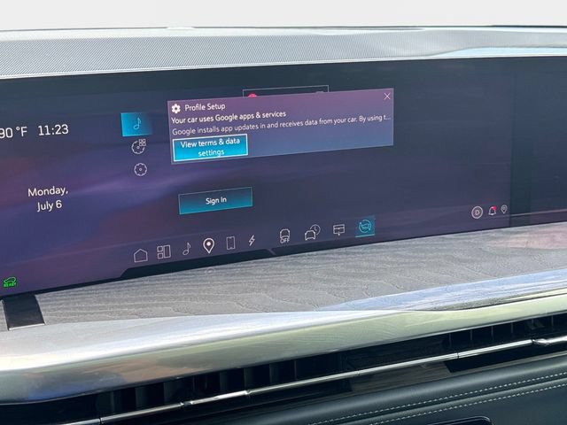 Used 2025 Cadillac Escalade IQ Luxury 2 w/ LPO, Premium Carpet Package AWD/4WD image 20
