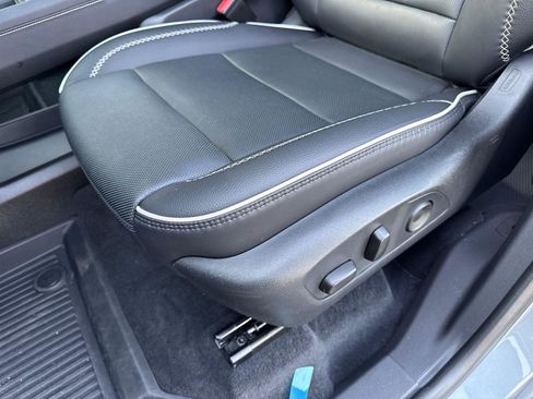 New 2025 GMC Acadia Denali w/ Super Cruise Package image 16