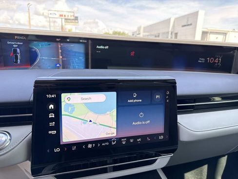 New 2026 Lincoln Nautilus Premier AWD/4WD image 23