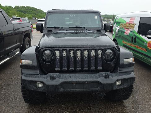 Used 2019 Jeep Wrangler Unlimited Sport S AWD/4WD image 2