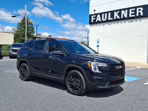 Used 2023 GMC Terrain SLE w/ Driver Convenience Package AWD/4WD image 1