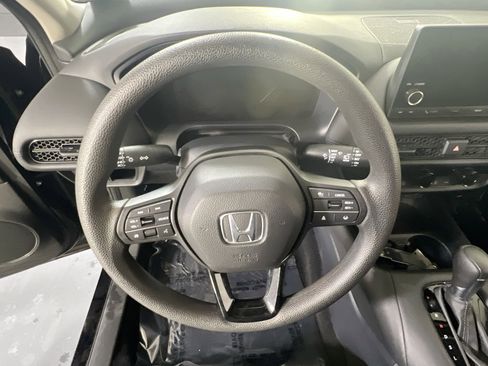 Used 2023 Honda HR-V LX image 11