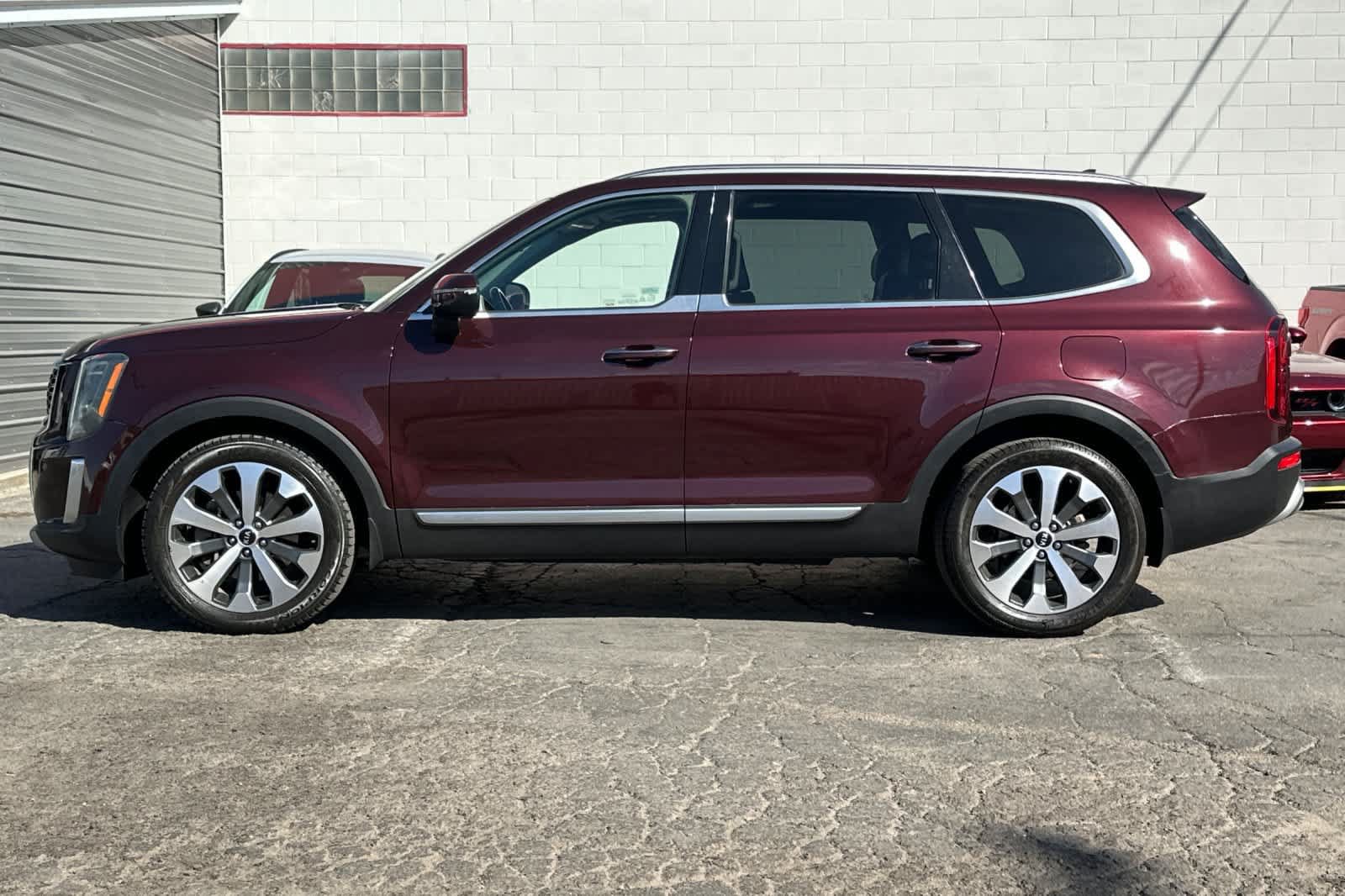 Used 2020 Kia Telluride S w/ S 8 Passenger Seating Package FWD image 6