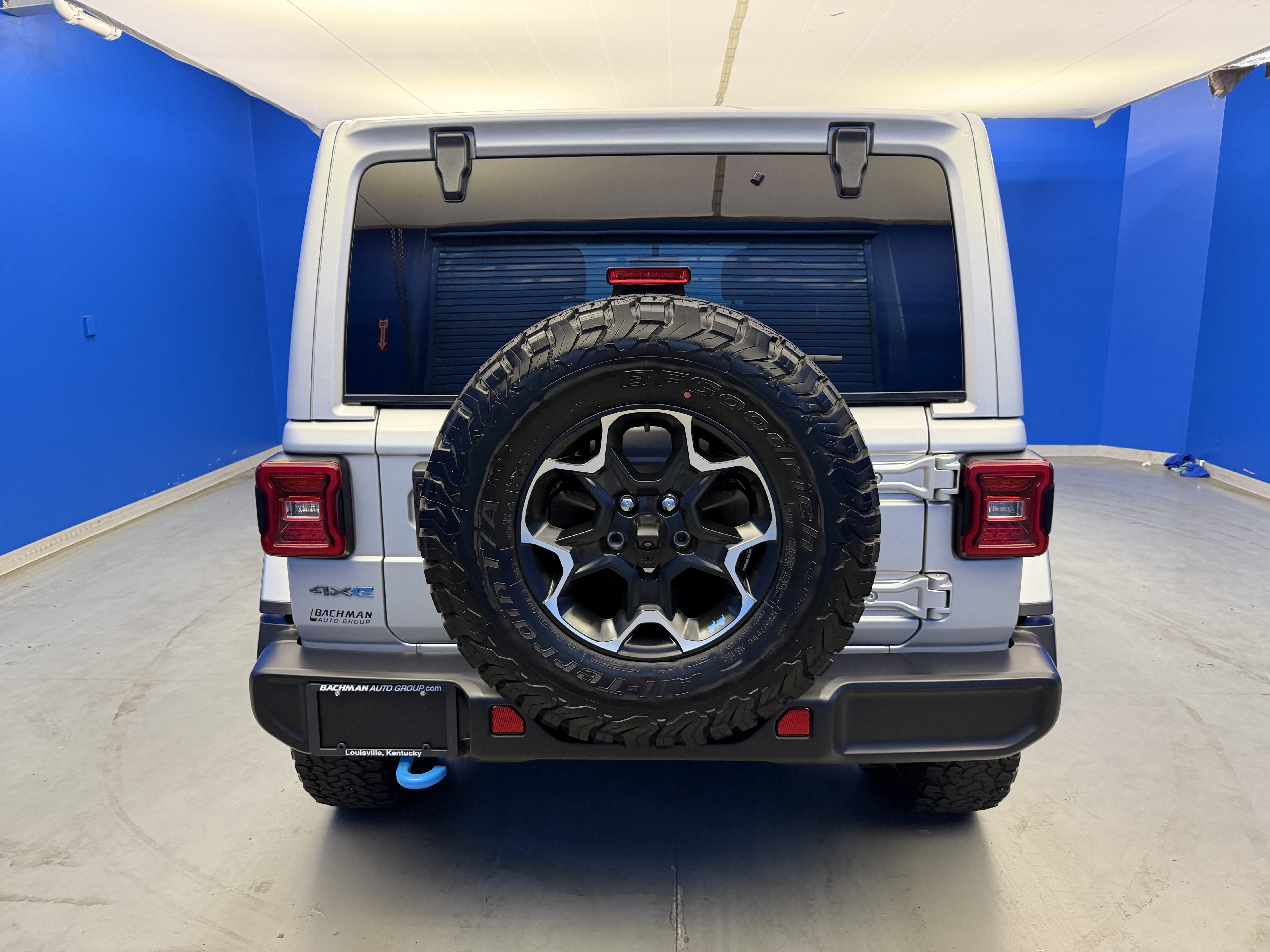 Used 2023 Jeep Wrangler Unlimited Rubicon 4xe w/ Cold Weather Group AWD/4WD image 6