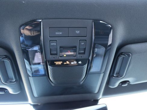 Used 2025 Toyota Land Cruiser image 30