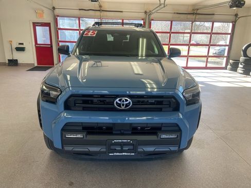 Used 2025 Toyota 4Runner SR5 image 2