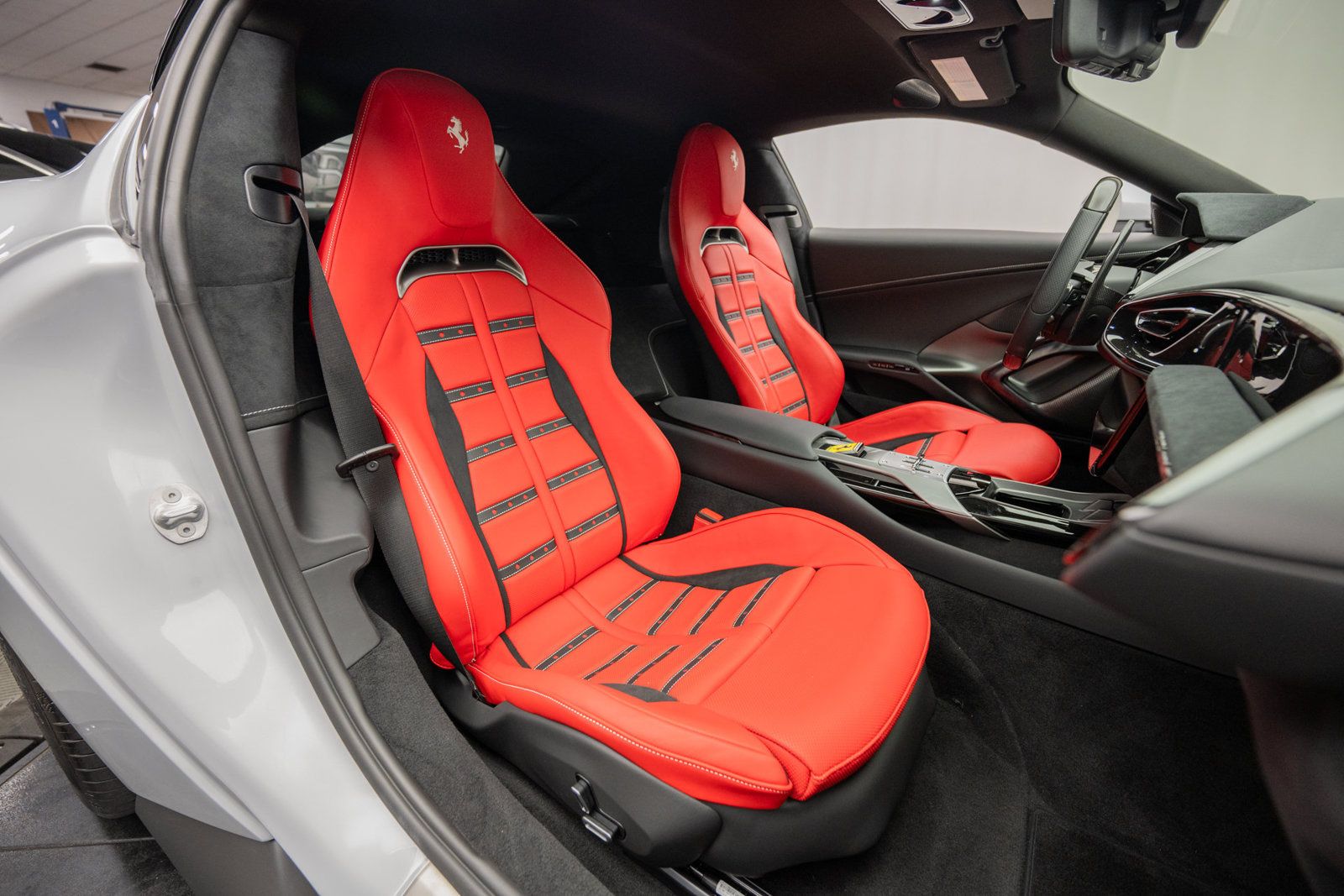 Used 2025 Ferrari 12Cilindri RWD image 14