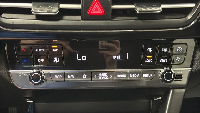 Used 2025 Kia Seltos X-Line AWD/4WD image 17