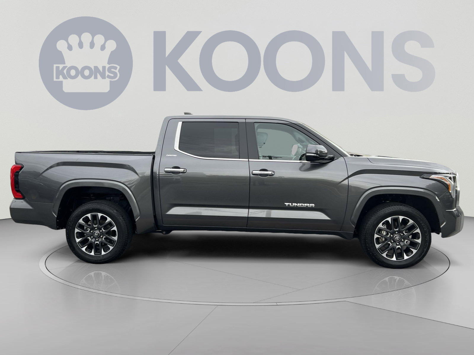 Used 2025 Toyota Tundra Limited AWD/4WD image 8