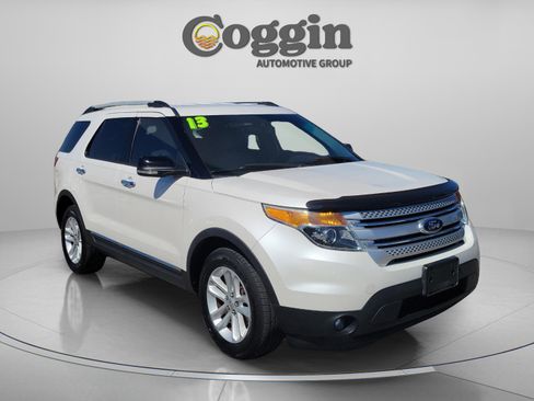 Used 2013 Ford Explorer XLT image 4
