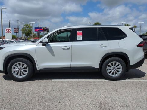 New 2026 Toyota Grand Highlander XLE image 5