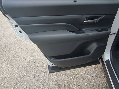 Used 2025 Toyota Grand Highlander FWD image 21