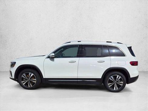 Used 2026 Mercedes-Benz GLB 250 image 9