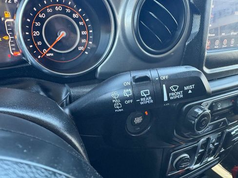 Used 2022 Jeep Wrangler Unlimited Sport AWD/4WD image 32