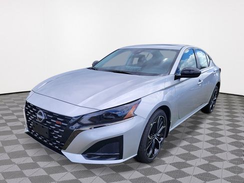 New 2025 Nissan Altima 2.5 SR w/ SR Premium Package image 8