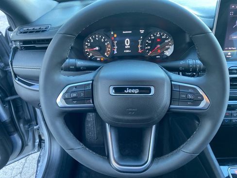 Used 2023 Jeep Compass Latitude w/ Convenience Group AWD/4WD image 10