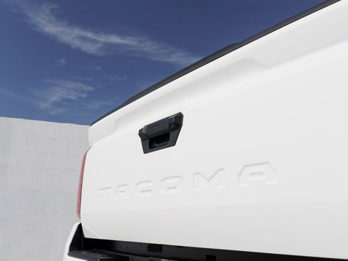 Used 2025 Toyota Tacoma SR5 image 12