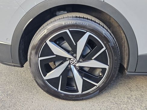Used 2023 Volkswagen ID.4 Pro S RWD image 9
