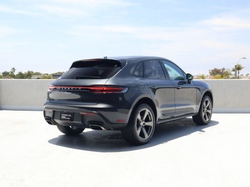 Certified 2024 Porsche Macan AWD/4WD image 9