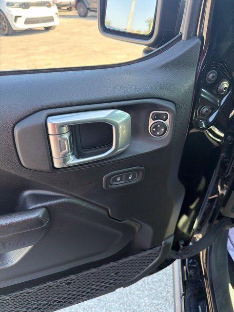 Used 2022 Jeep Wrangler Unlimited Rubicon 4xe w/ Safety Group AWD/4WD image 15