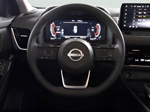 Used 2024 Nissan Rogue SL w/ SL Premium Package image 15