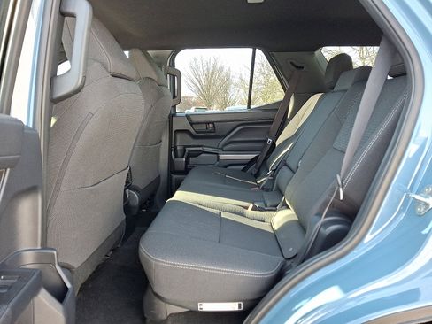 Used 2025 Toyota 4Runner SR5 image 10