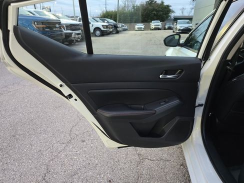 Used 2021 Nissan Altima 2.5 SR image 19